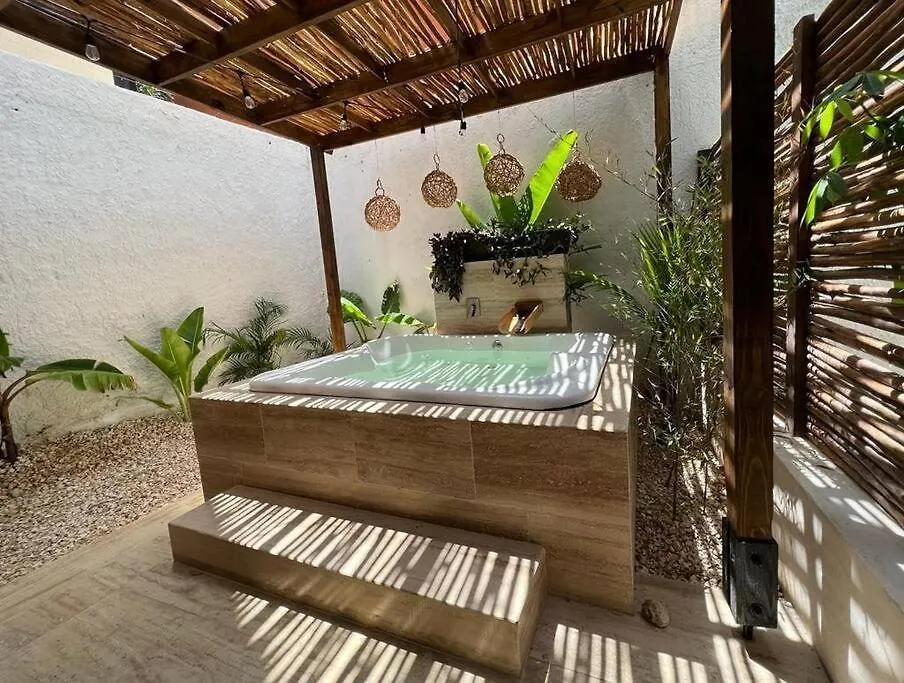 -Maha Tulum, Luxury Apartment Jacuzzi Tulum